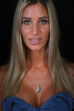 Carica l'immagine nel visualizzatore di Gallery, Bucaneve . Ciondolo