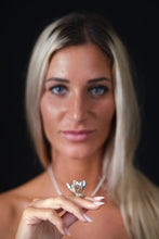 Carica l'immagine nel visualizzatore di Gallery, Bucaneve . Ciondolo