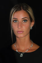 Carica l'immagine nel visualizzatore di Gallery, Battito d'ali sulla cresta dell'onda . Collana