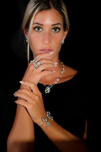 Carica l'immagine nel visualizzatore di Gallery, Battito d'ali sulla cresta dell'onda . Collana