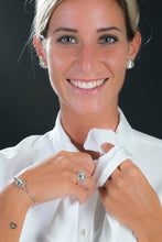 Carica l'immagine nel visualizzatore di Gallery, Conchiglia sulla spiaggia . Bracciale