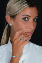 Carica l'immagine nel visualizzatore di Gallery, Conchiglia sulla spiaggia . Anello