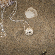 Carica l'immagine nel visualizzatore di Gallery, Riccio di Mare . Collana