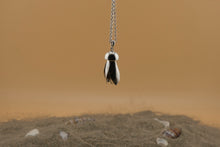 Carica l'immagine nel visualizzatore di Gallery, Bucaneve . Ciondolo