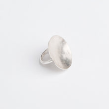 Carica l'immagine nel visualizzatore di Gallery, Riflessi di luna sull'acqua salata maxi . Anello