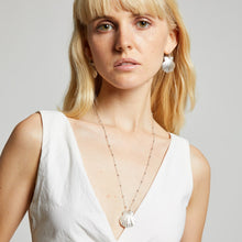 Carica l'immagine nel visualizzatore di Gallery, Canestrelli maxi . Orecchini pendenti