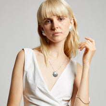 Carica l'immagine nel visualizzatore di Gallery, Canestrello maxi . Ciondolo