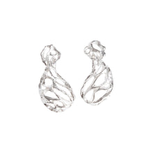 Carica l'immagine nel visualizzatore di Gallery, La voce del mare . Orecchini pendenti